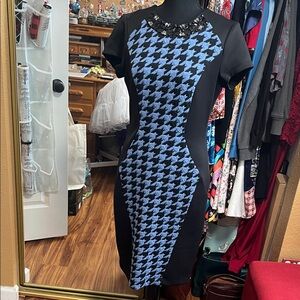 Chic Black and Blue Houndstooth Mini Dress